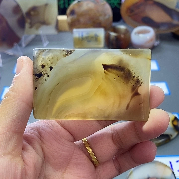 玛瑙/玉髓未镶嵌珠宝半成品