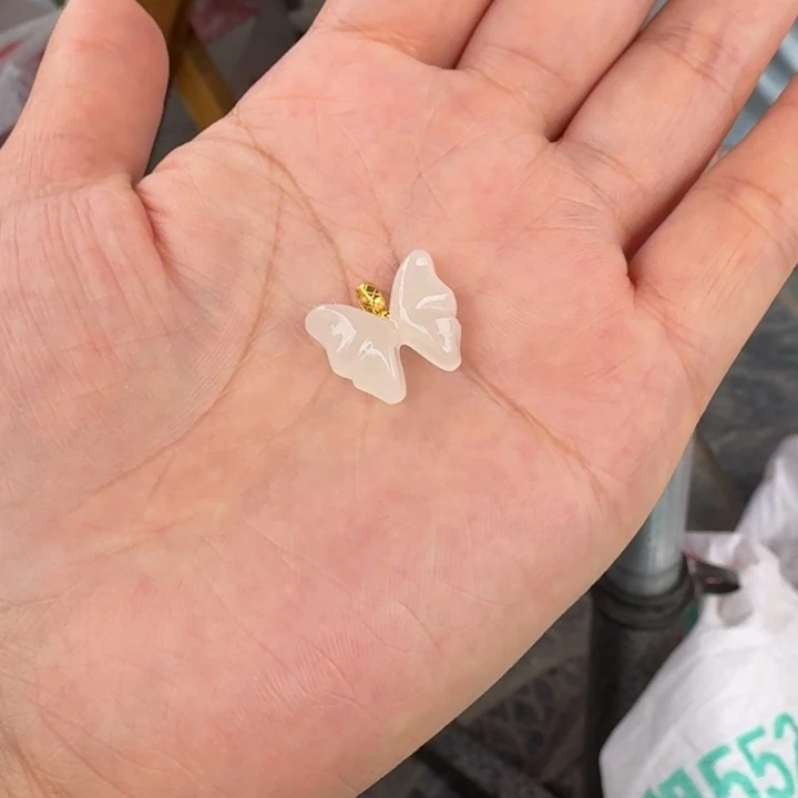 和田玉18K金镶嵌颈饰