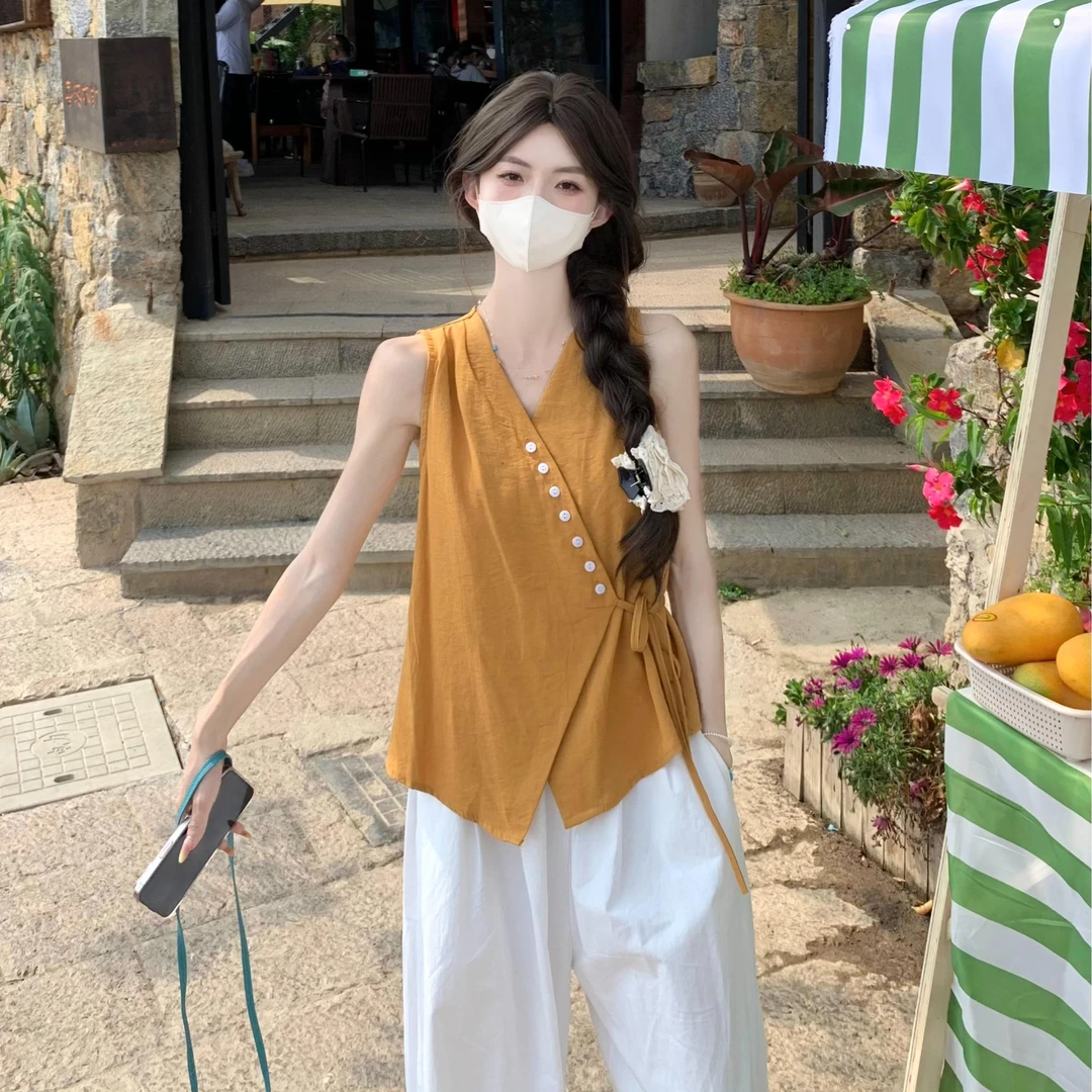 无袖棉麻上衣女夏日2025新款多巴胺穿搭独特漂亮法式小资衬衫套装