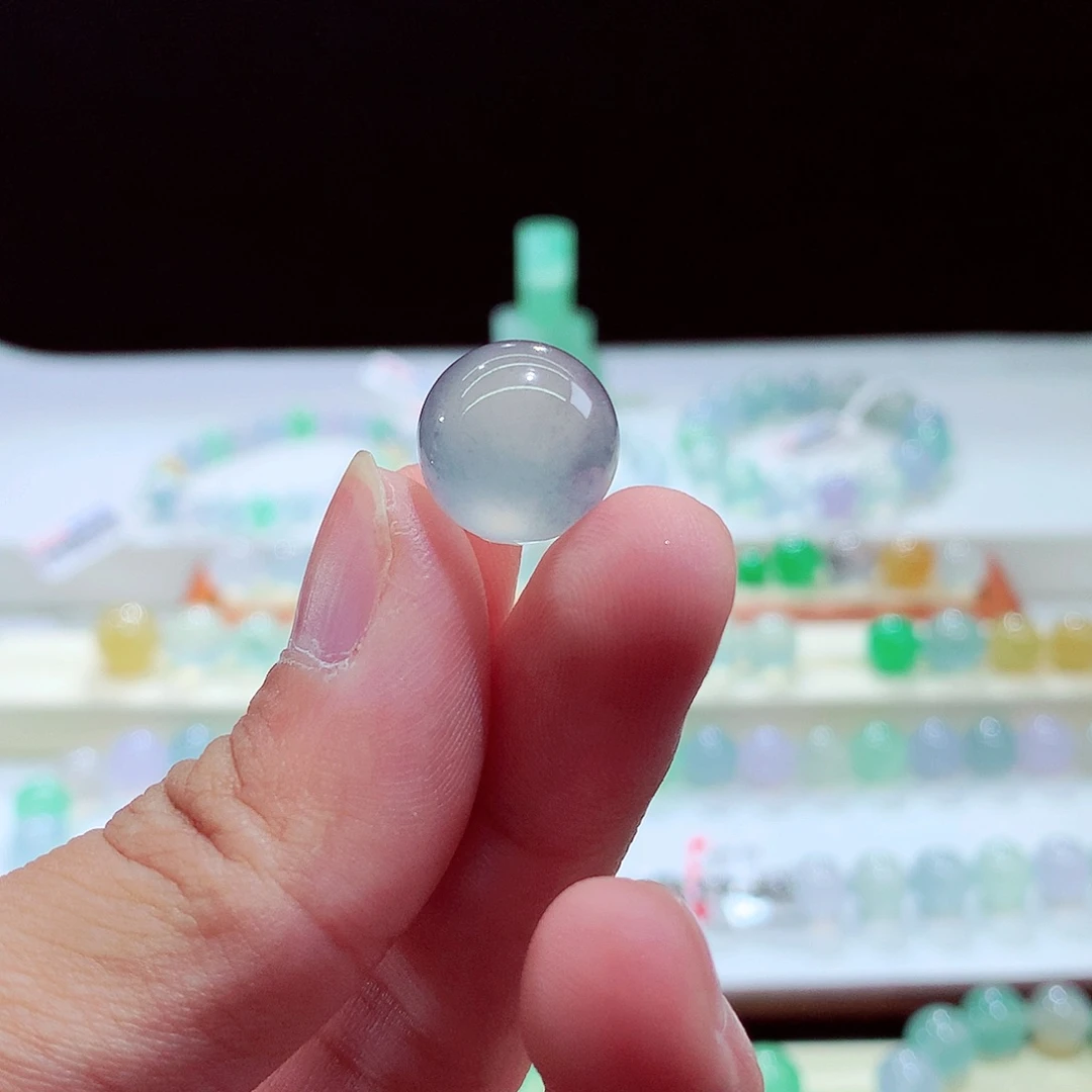 未镶嵌手串翡翠一颗