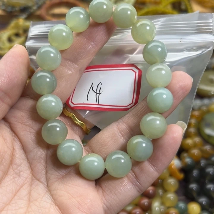 未镶嵌蛇纹石玉手链