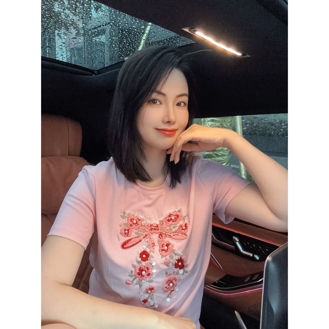 欣雨【粉红蝴蝶】夏季时尚舒适刺绣钉珠T恤060227