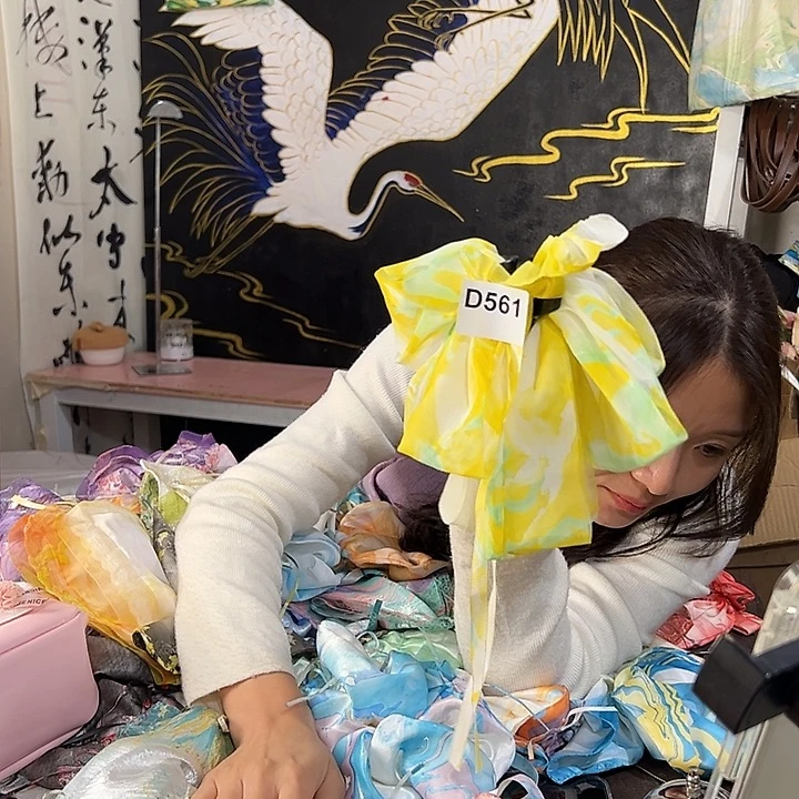 谨***已561抓夹手作不退不换