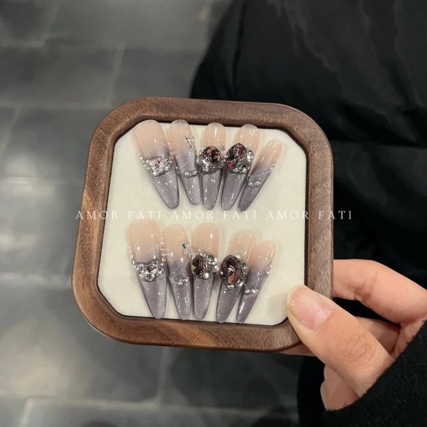 【 一秒心动】 紫罗兰法式碎钻蝴蝶爱心精品K9钻一秒心动指甲贴片