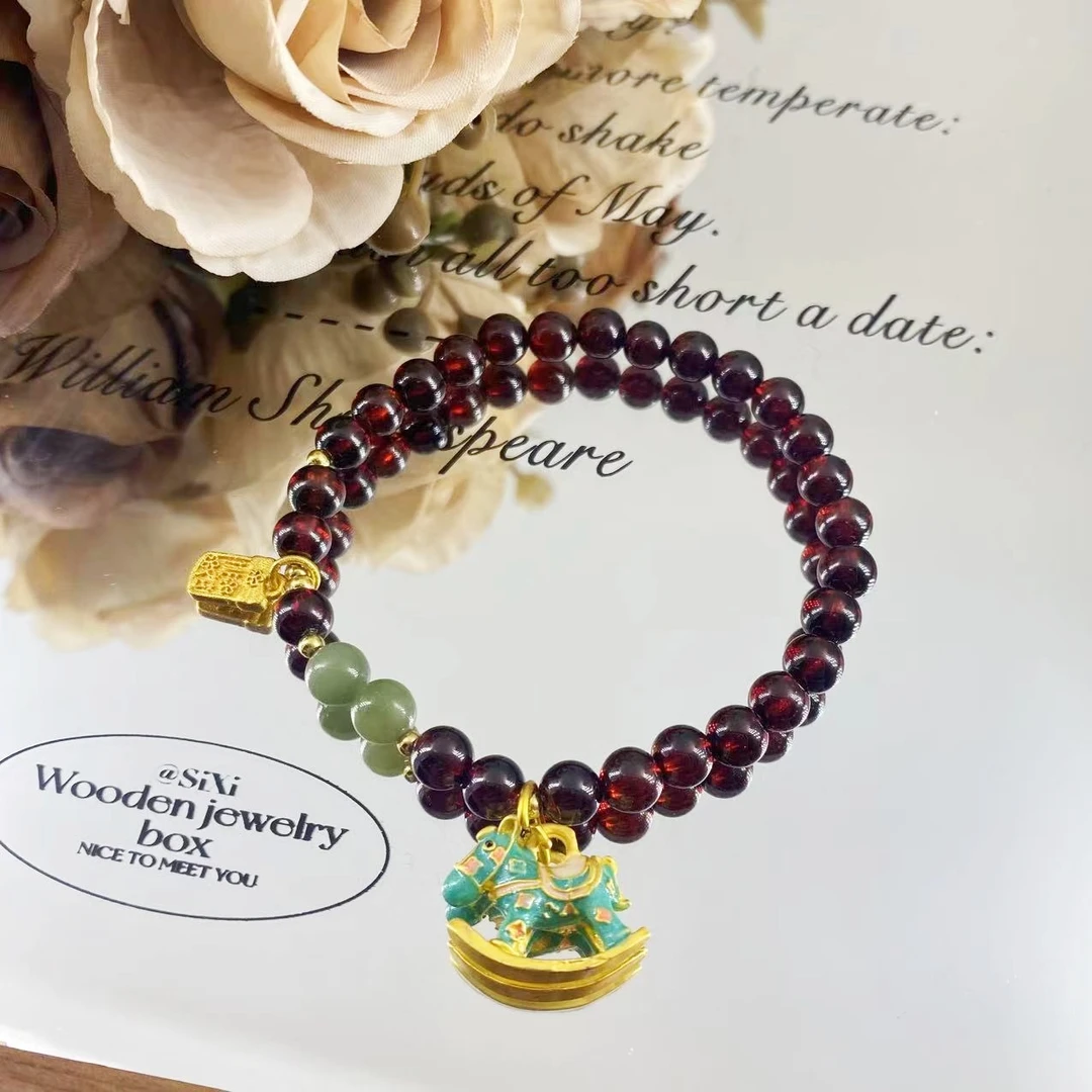 天然石榴石配小马新年简约百搭手串-721