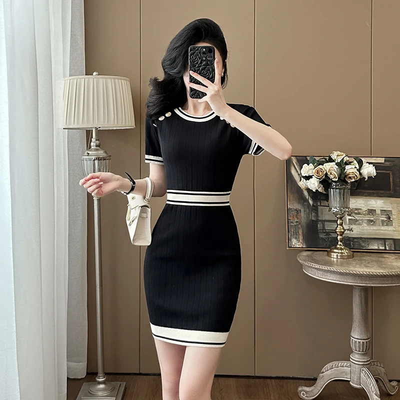 新款夏季圆领短袖针织纯欲包臀连衣裙名媛职业修身时尚撞色小香风