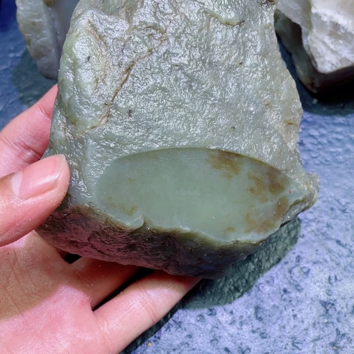 和田玉未镶嵌珠宝半成品
