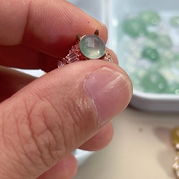 翡翠裸石缅甸A货翡翠