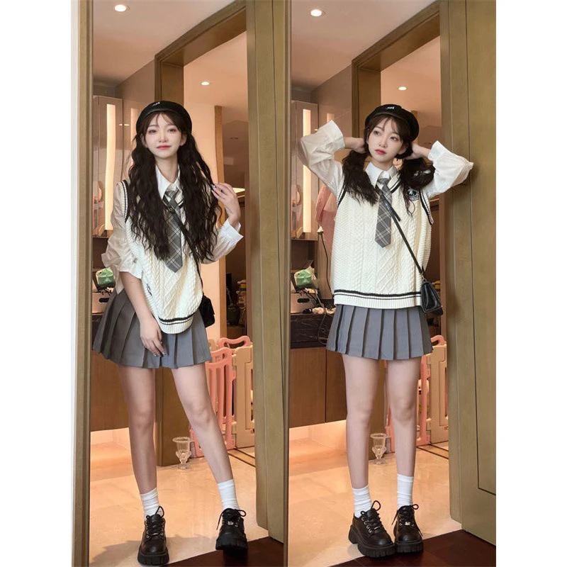 三件套装日系学院风V领女秋冬单穿毛衣背心马甲叠穿衬衫女+百褶短