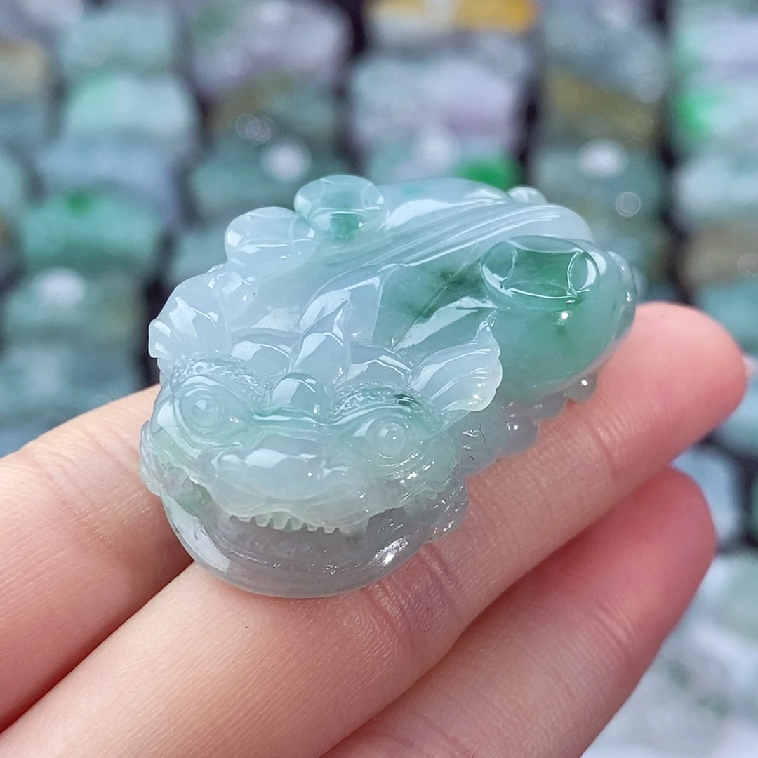 颈饰未镶嵌翡翠天然