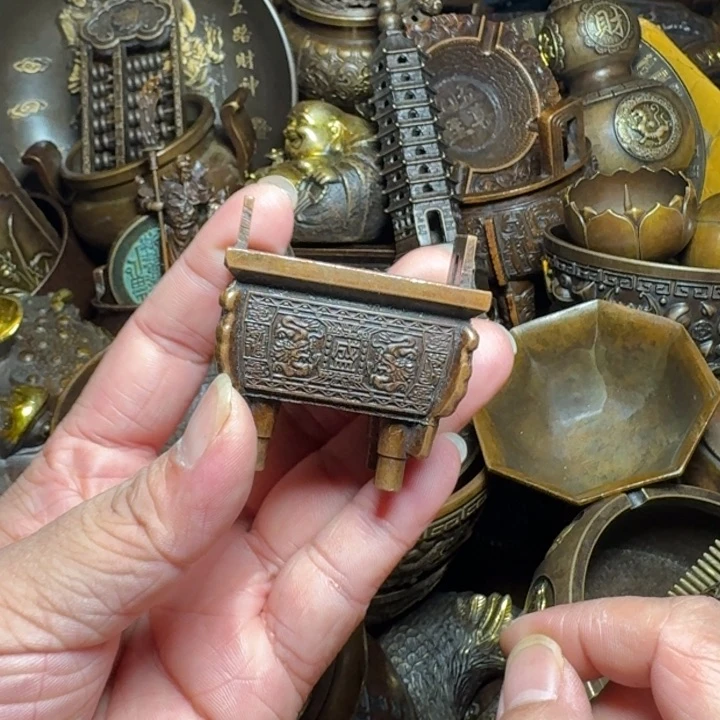 铜器摆件收收藏藏