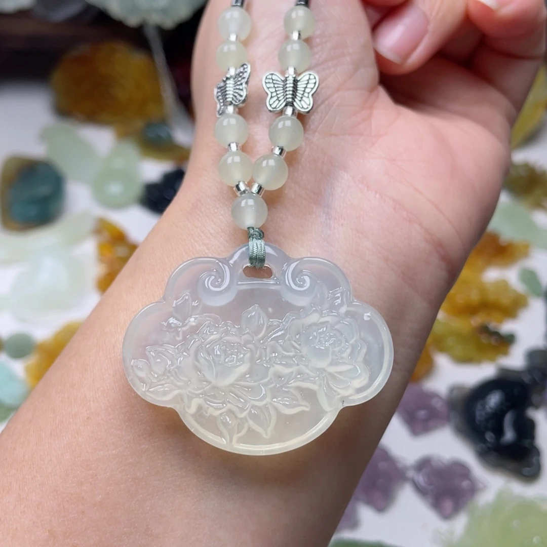 蛇纹石玉颈饰未镶嵌