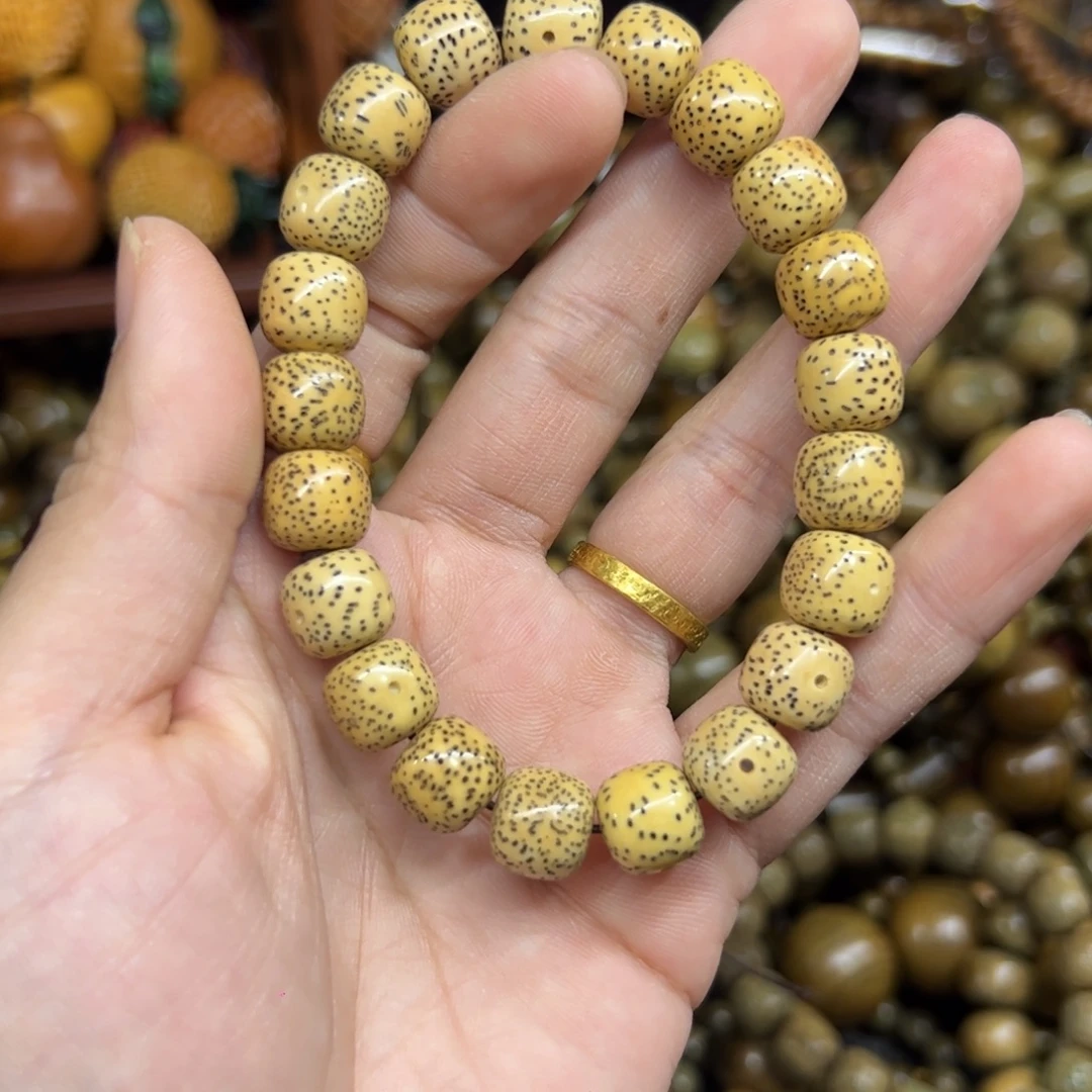 无事牌维腊木（绿檀）