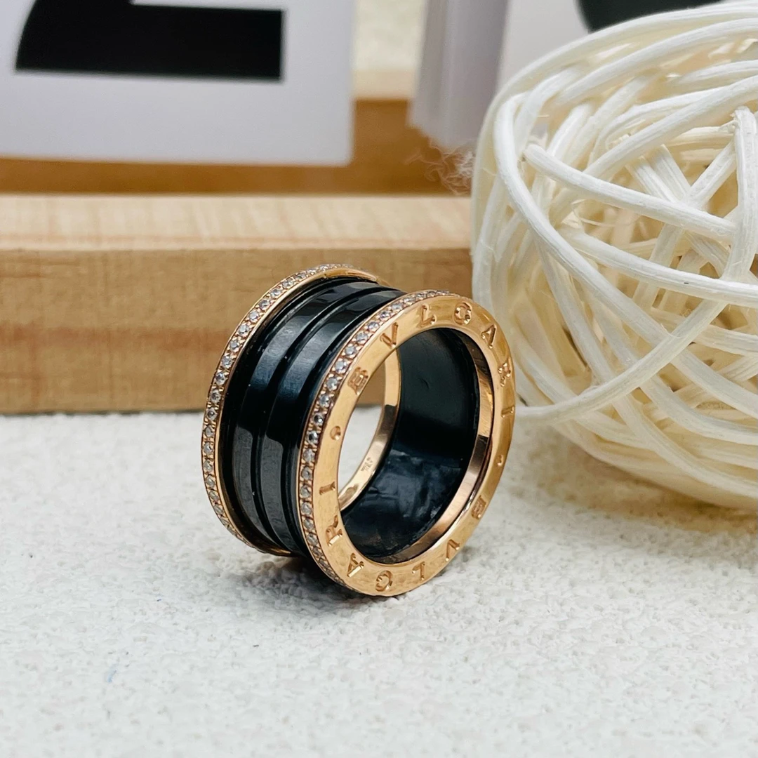 99新 BVLGARI/宝格丽 宝格丽B.zero1系列 黑陶瓷两边钻弹簧戒指