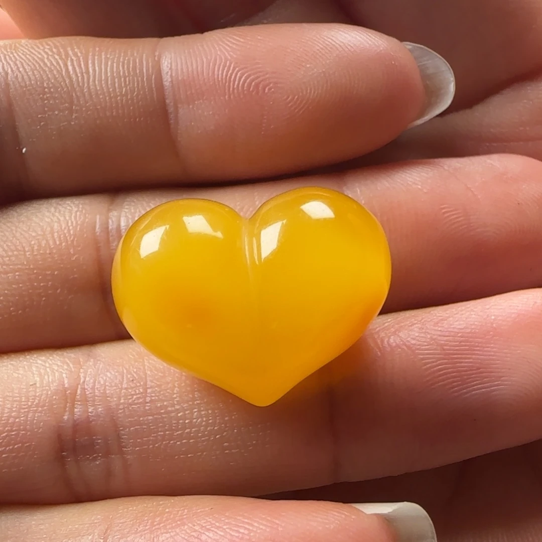 他***事蜜蜡未镶嵌颈饰蜜蜡鸡油黄屁桃吊坠（打孔不退换）