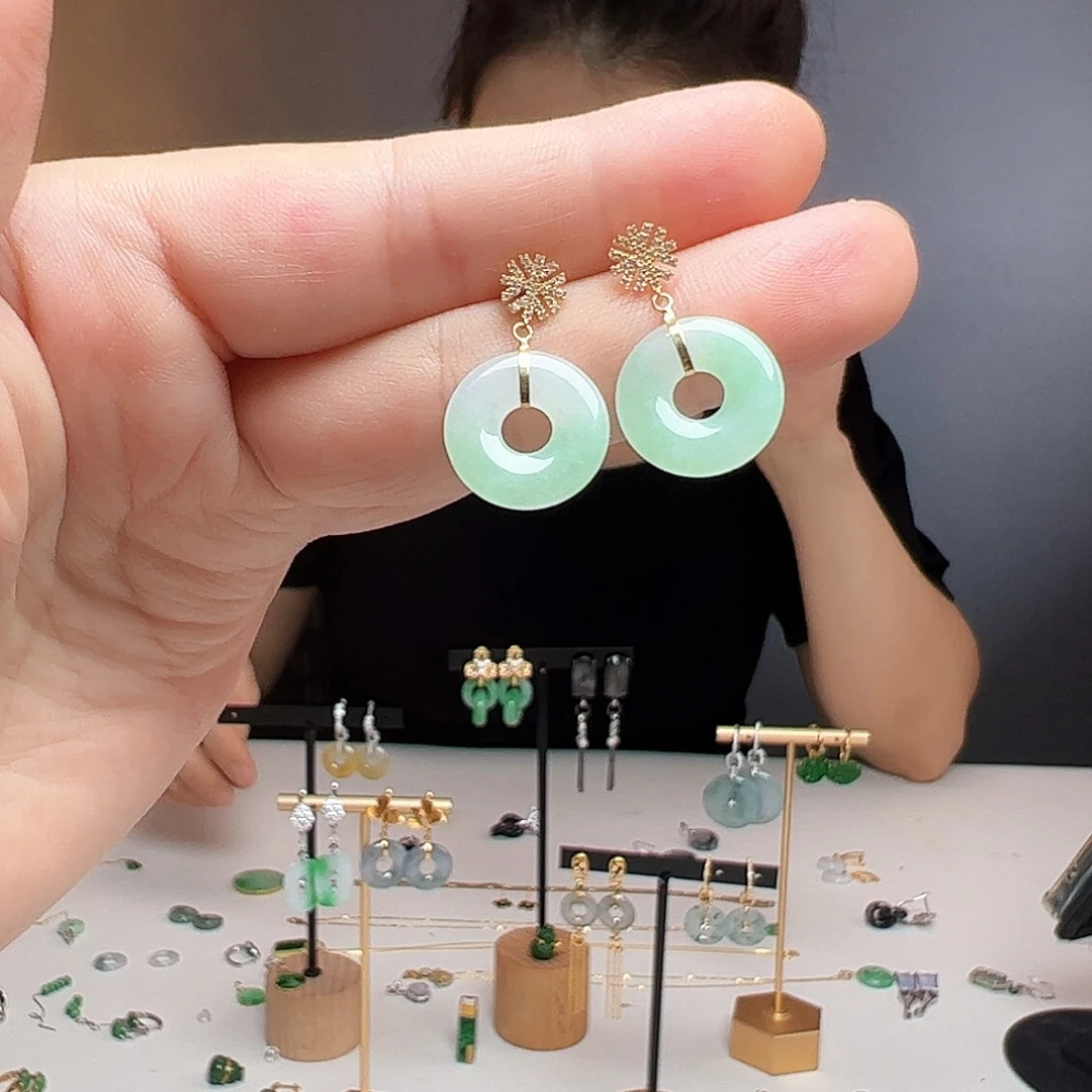 翡翠18K金镶嵌耳饰天然翡翠