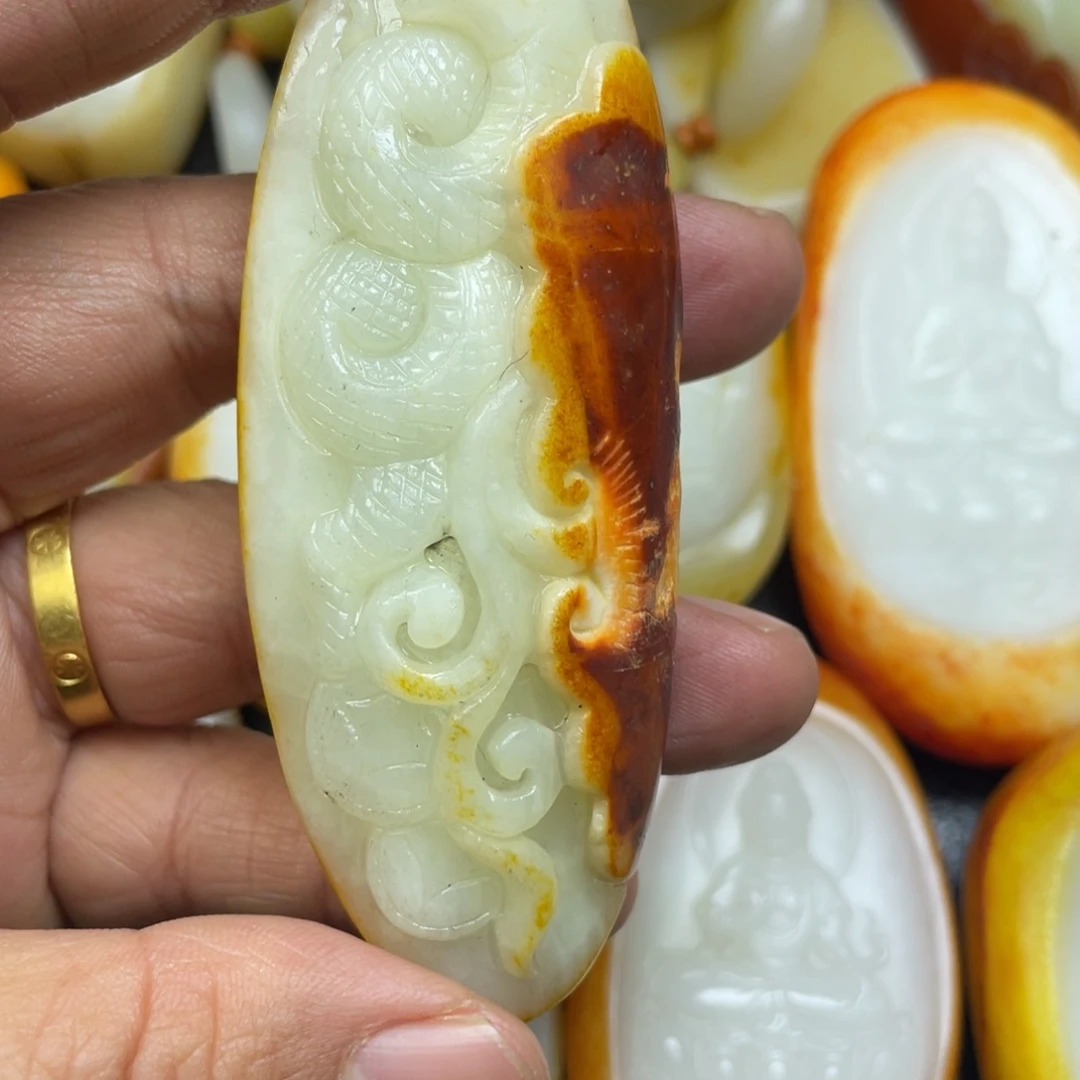 和田玉未镶嵌挂件