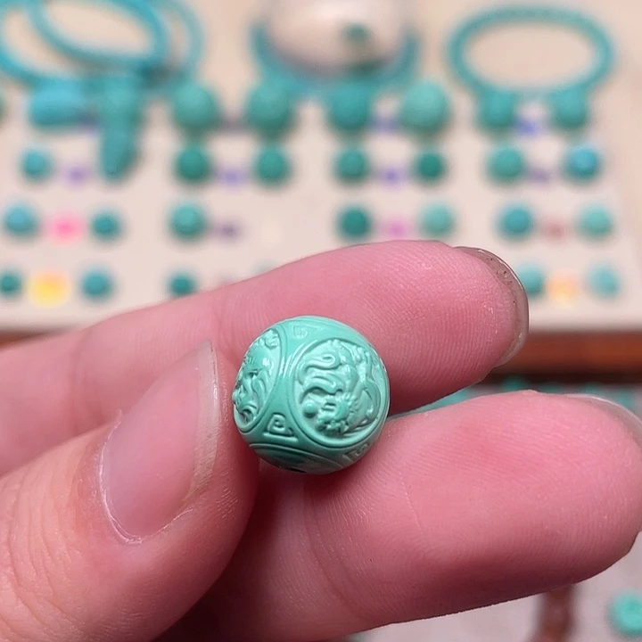 望***天云见匠心手工雕刻配饰，尺寸12.8