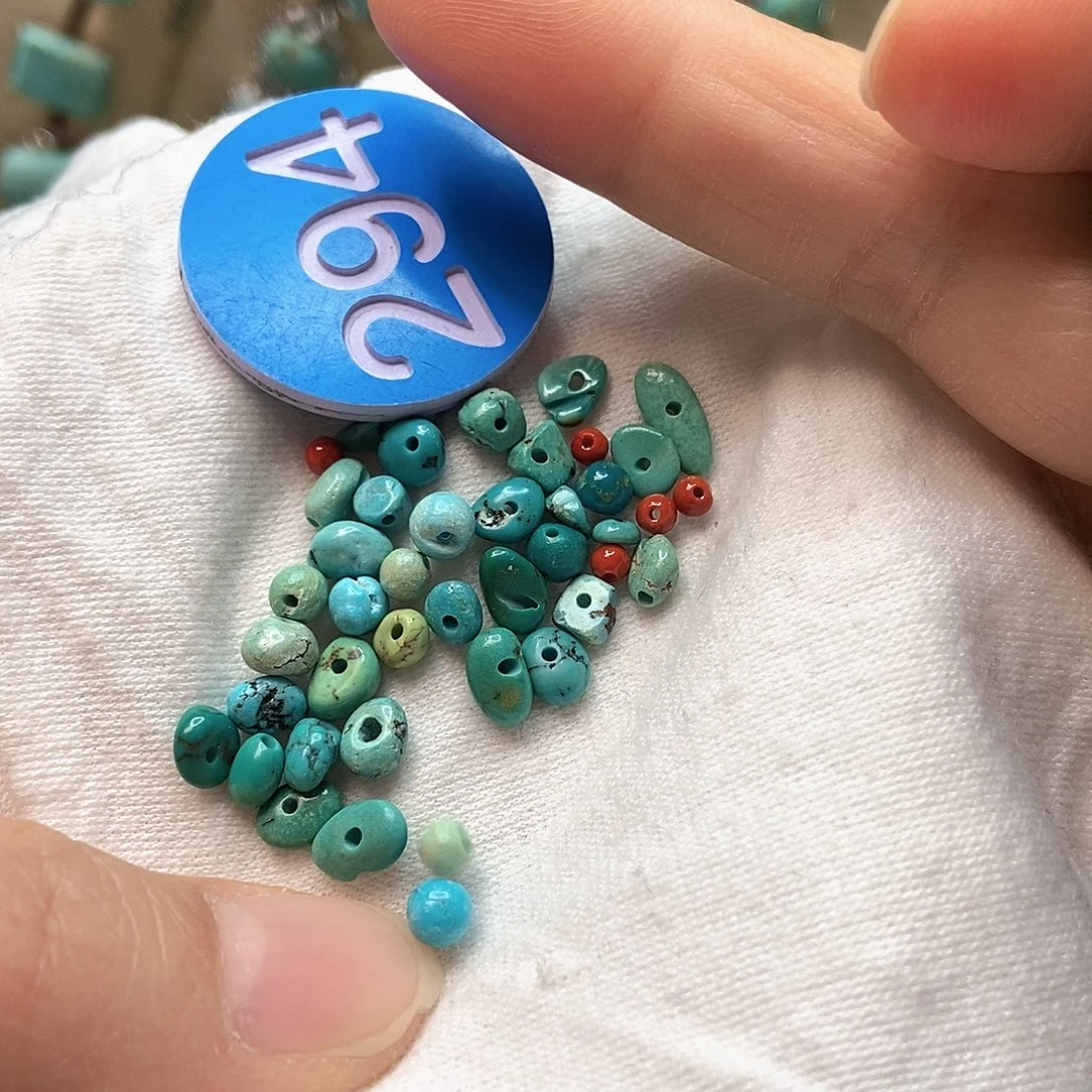 南红玛瑙未镶嵌珠宝奇石