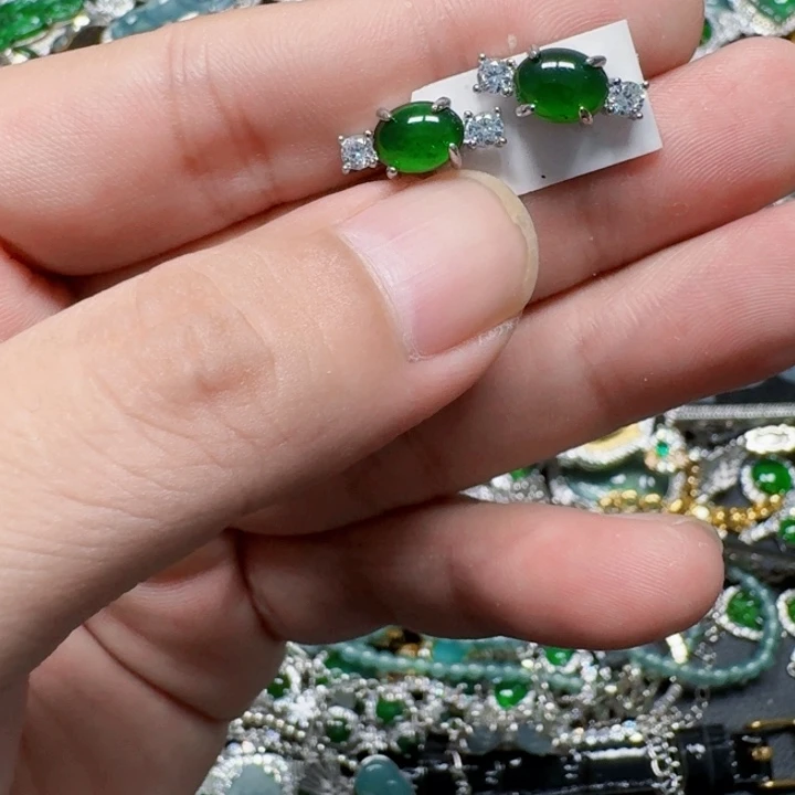 翡翠未镶嵌颈饰天然A货翡翠放漏