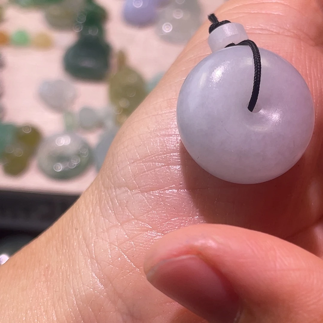 定制翡翠未镶嵌扣子