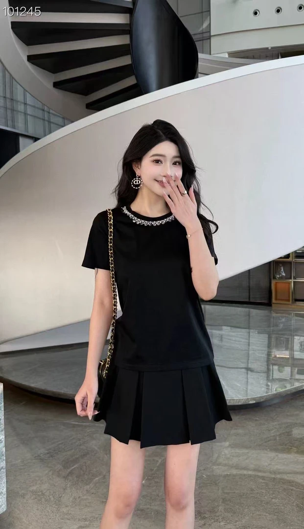 百搭T恤短袖显瘦修身烫钻圆领印花半袖时尚夏季网红欧美简约