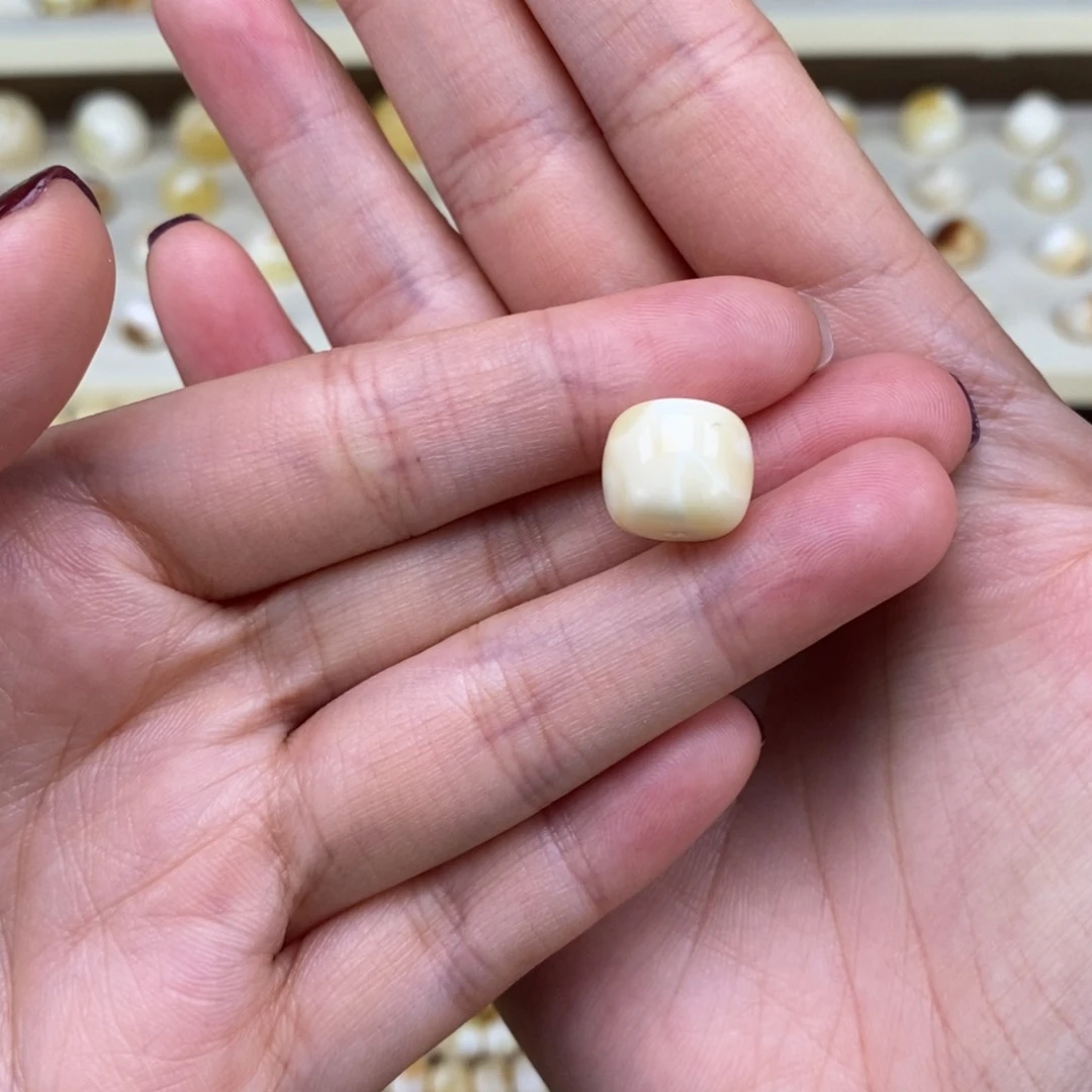 琥珀裸石未镶嵌L*11+老型