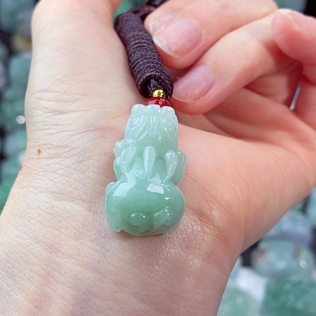 颈饰未镶嵌翡翠天然