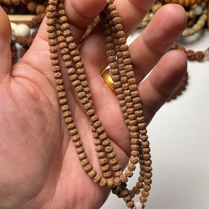 邱***.金刚菩提吊坠佛手