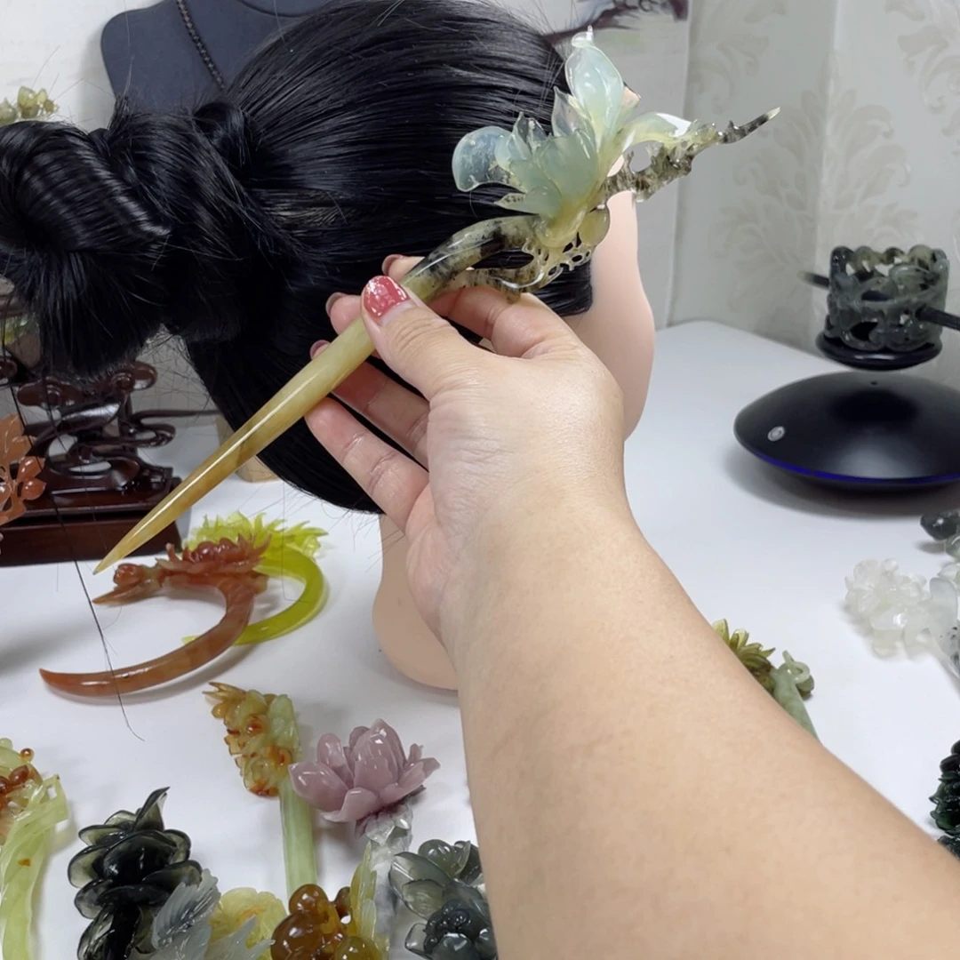 岫玉发饰未镶嵌玉兰花