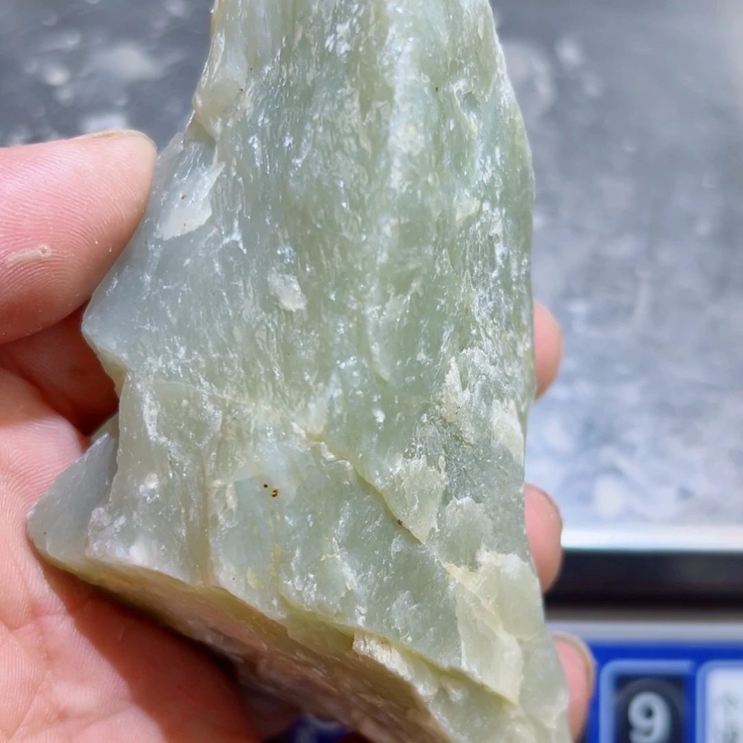 和田玉（白玉）未镶嵌吊坠(赠链)原石摆件多样性发其一