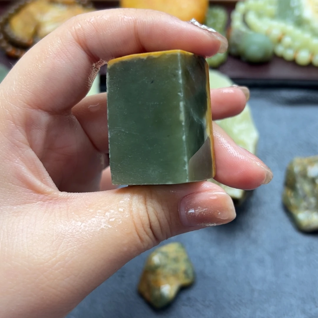 和田玉未镶嵌珠宝奇石