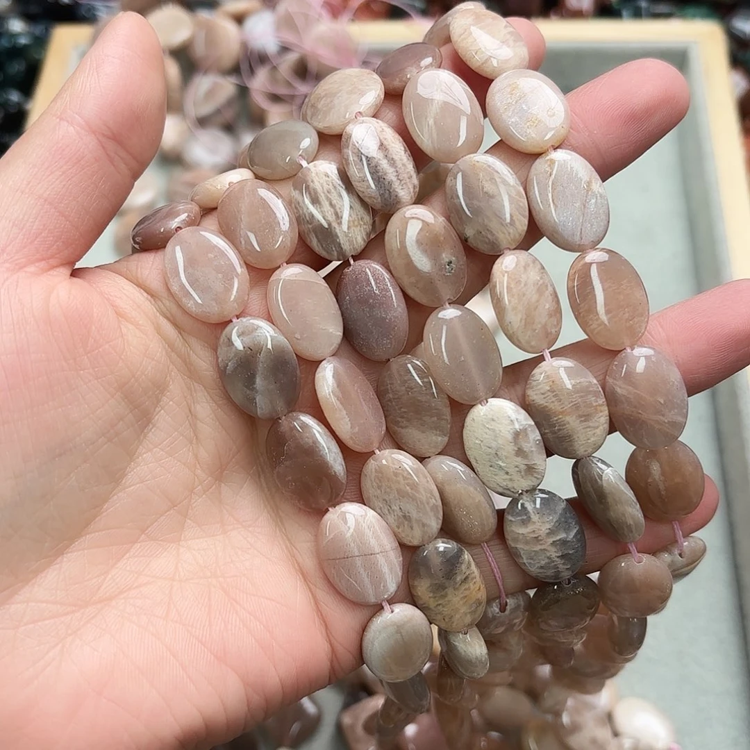 玛瑙/玉髓未镶嵌珠宝半成品13×18太阳石蛋型一条