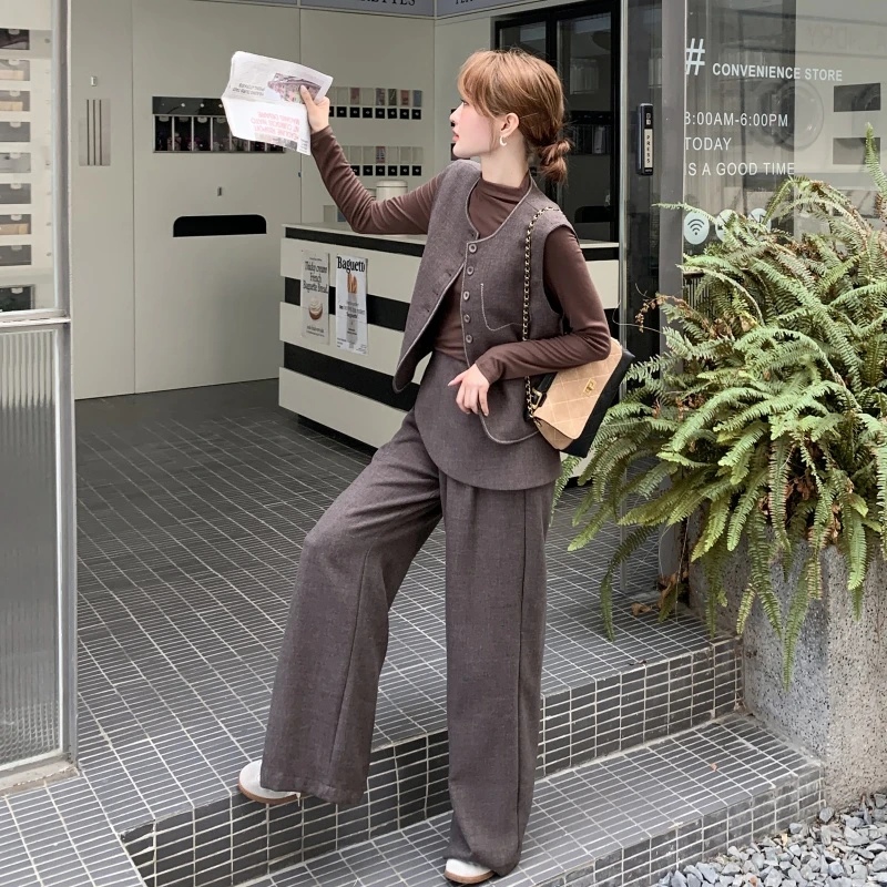 咖色老钱风套装早秋新款气质高级感马甲阔腿裤屁帘打底衫四件套
