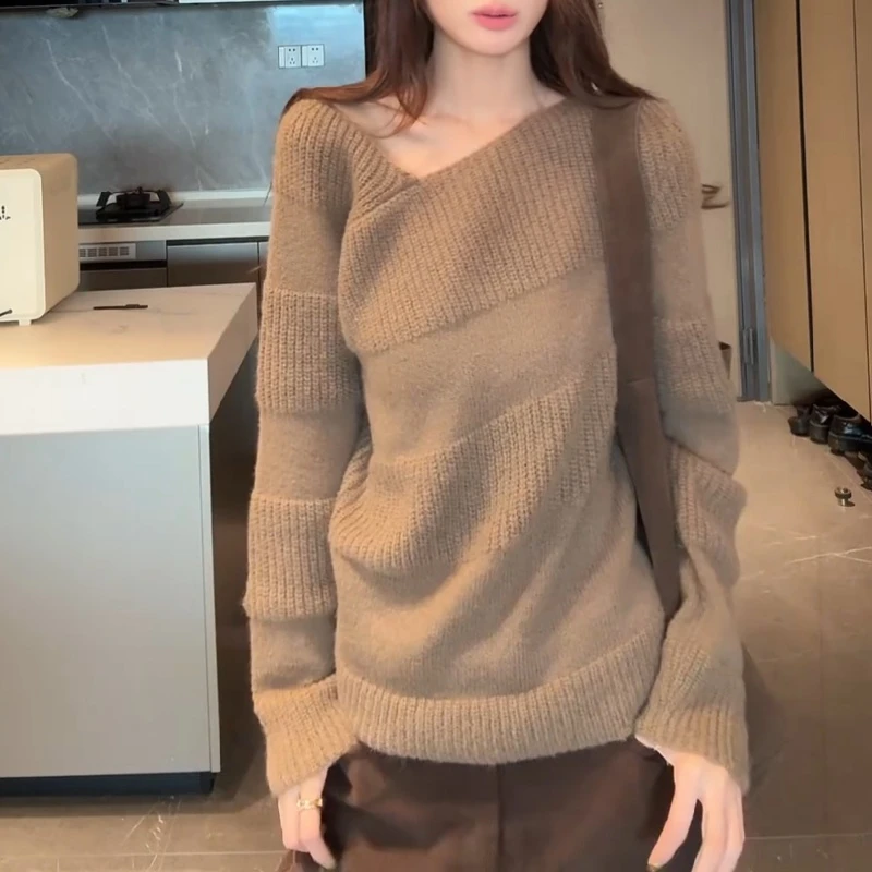 【 淡颜天菜】2025秋冬新款百搭韩系斜肩毛针织上衣LK2507492