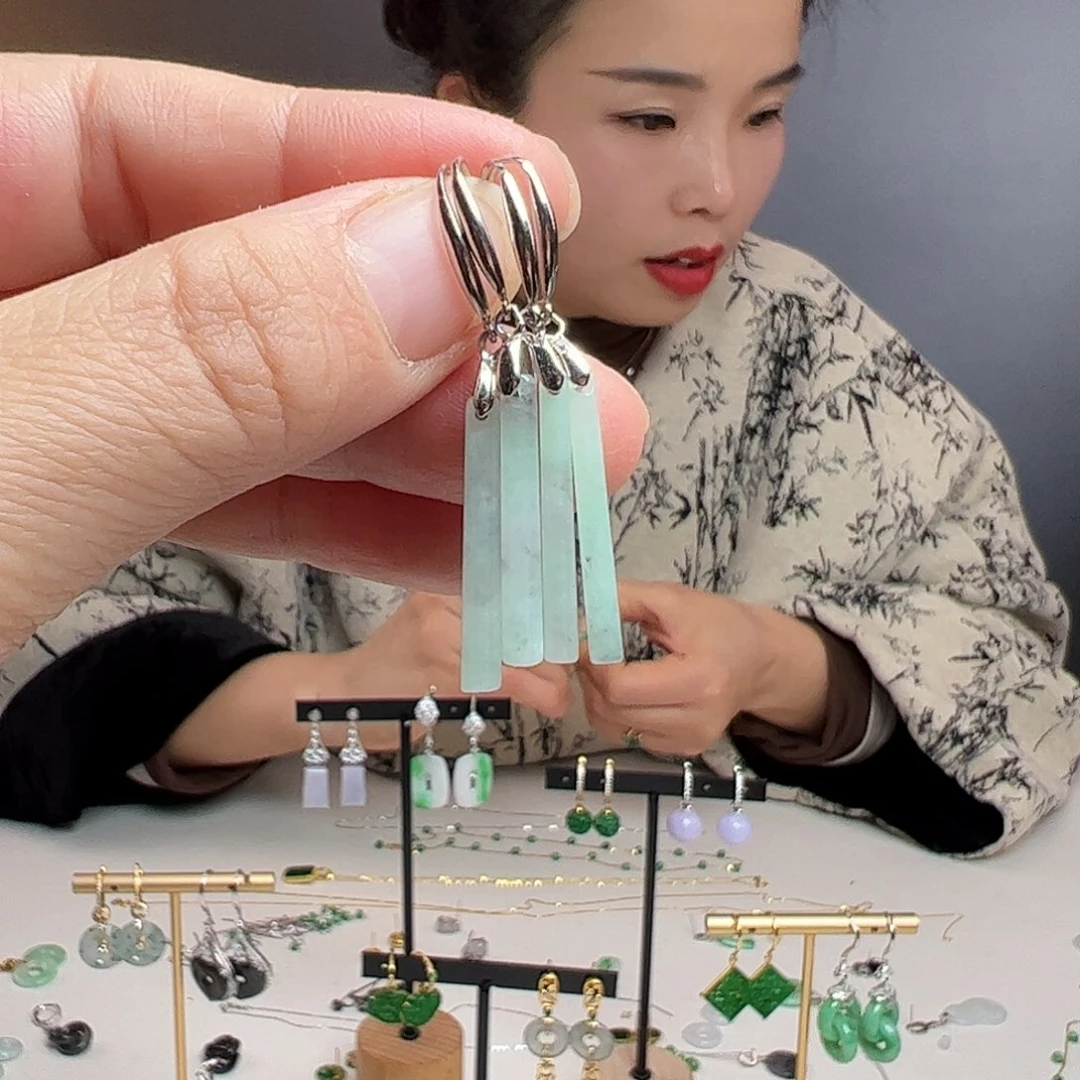 翡翠银S925镶嵌耳饰天然翡翠多标性发其一