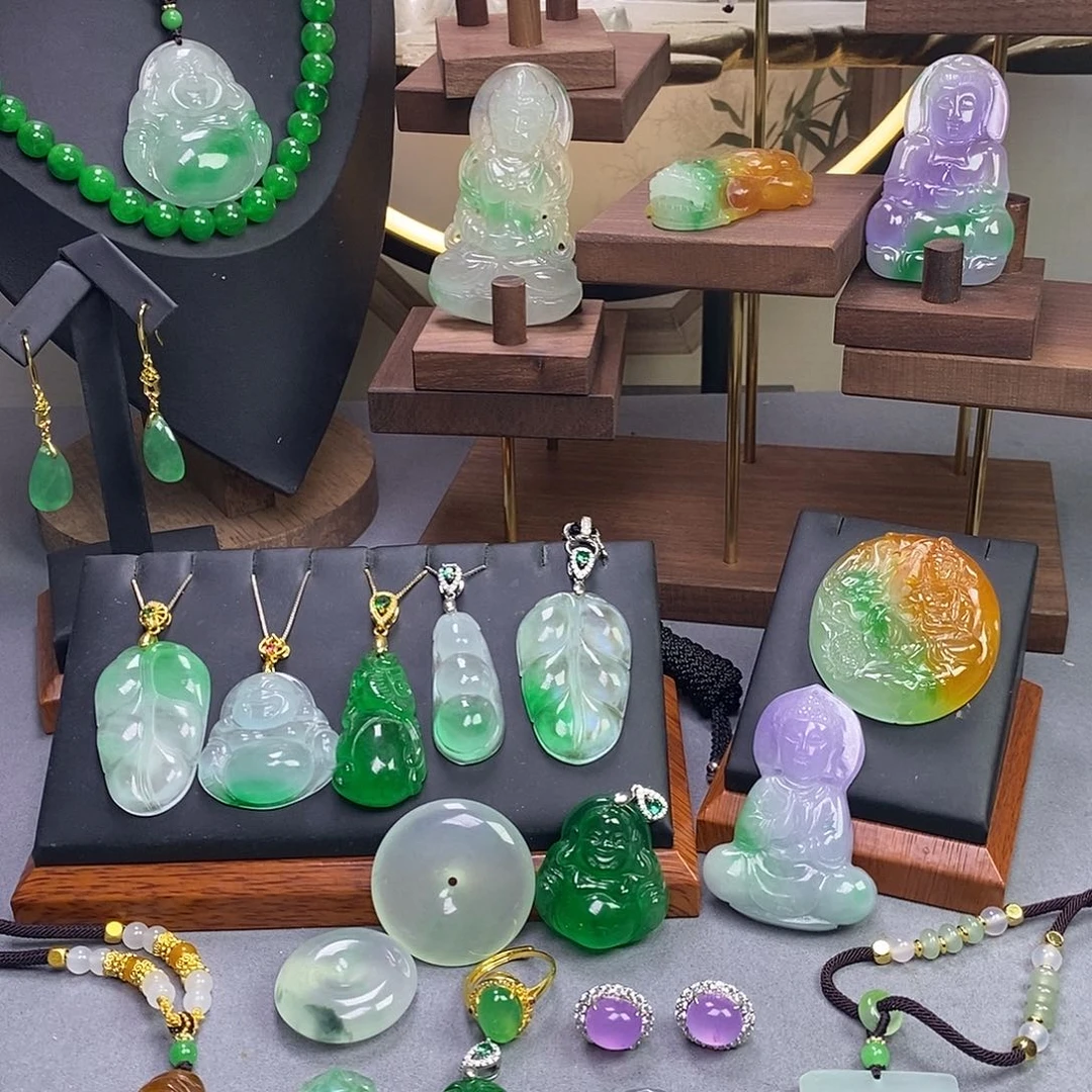 吊坠(赠链)未镶嵌翡翠