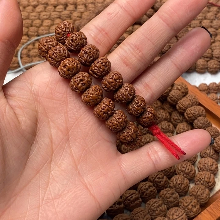 【闪购商品】金刚菩提吊坠✣纯血老树王手持