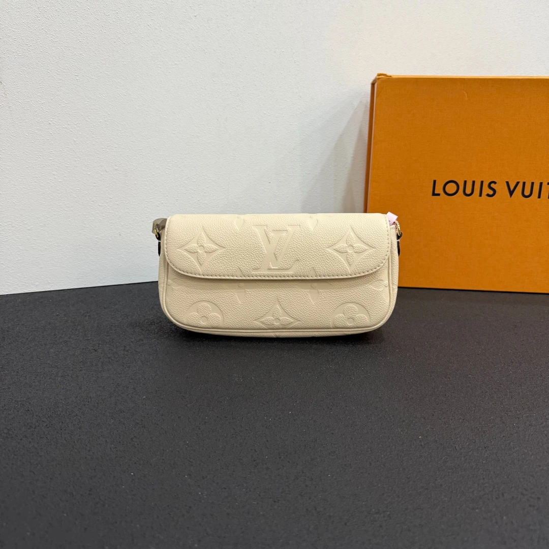 未使用 LouisVuitton/路易威登 壹所奢品/LV ivy 白皮单肩包 闲置
