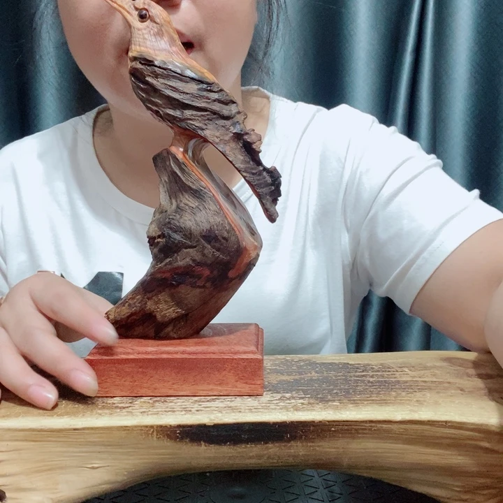 洪***景百年树的设计风格