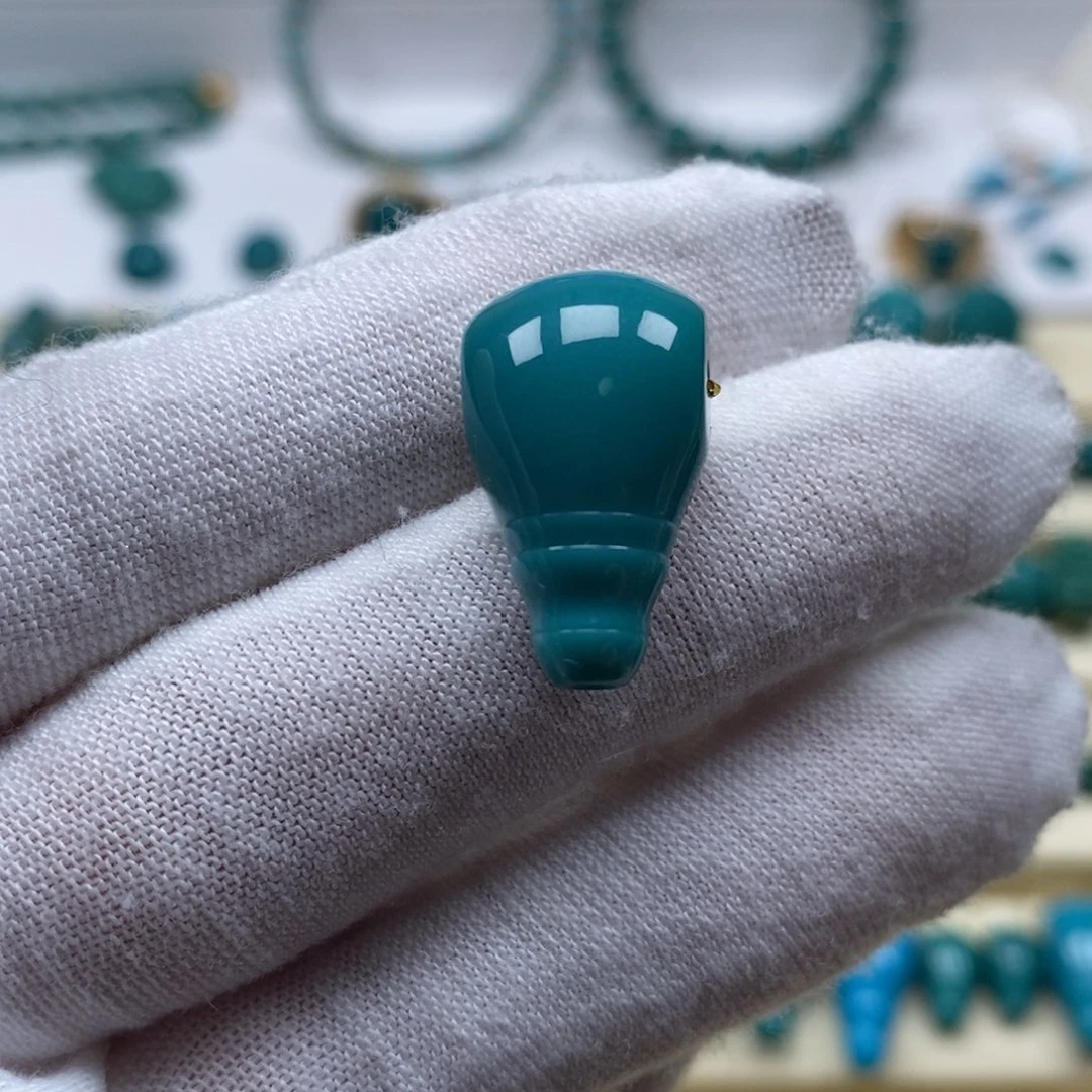 绿松石未镶嵌珠宝奇石三通12mm