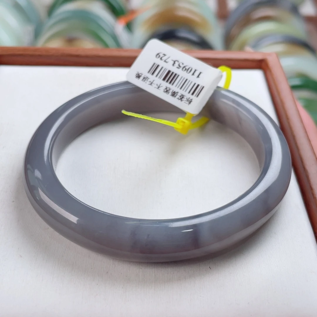 【闪购商品】和田玉手镯未镶嵌16 52/53 贵妃