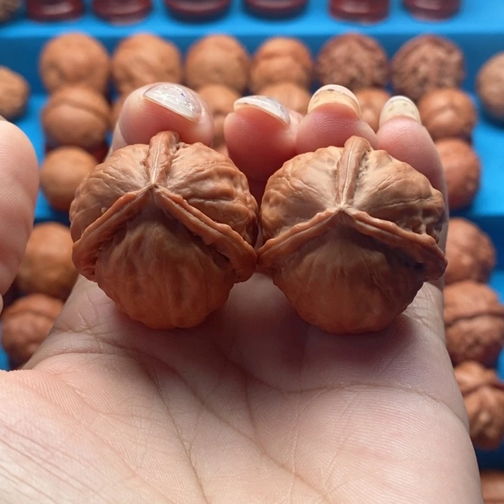 把件文玩核桃三棱