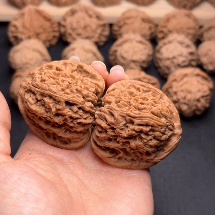 妞***爱文玩核桃把件46南疆