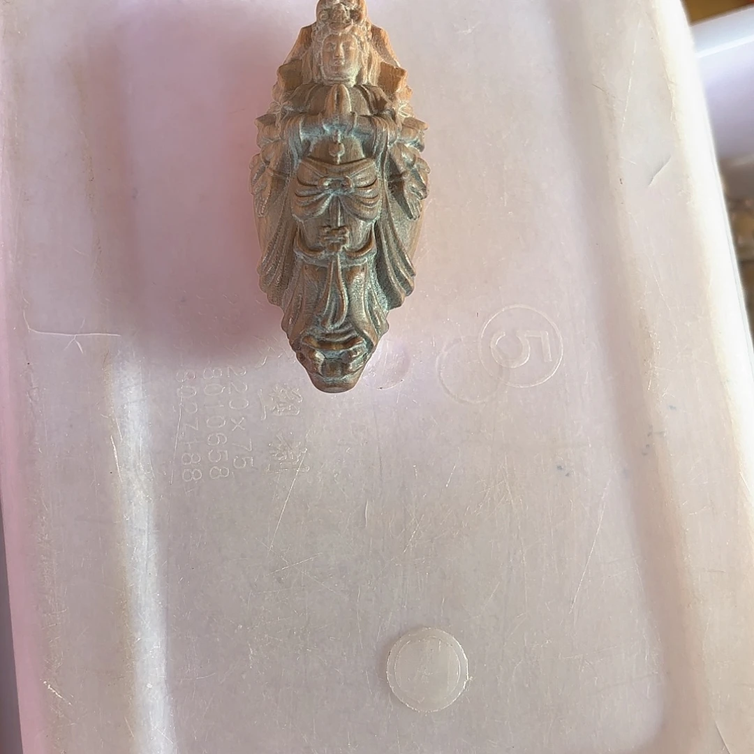 不***散木绿檀木千手观音