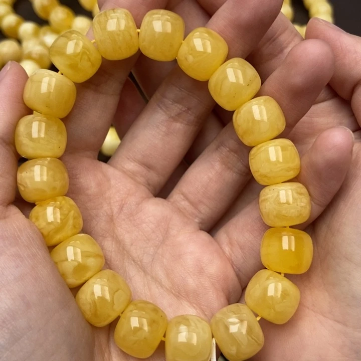 琥珀未镶嵌珠宝奇石25