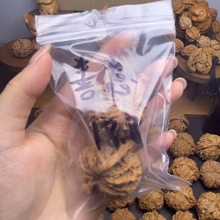 善***意桃核吊坠磐石马虎对福利有瑕