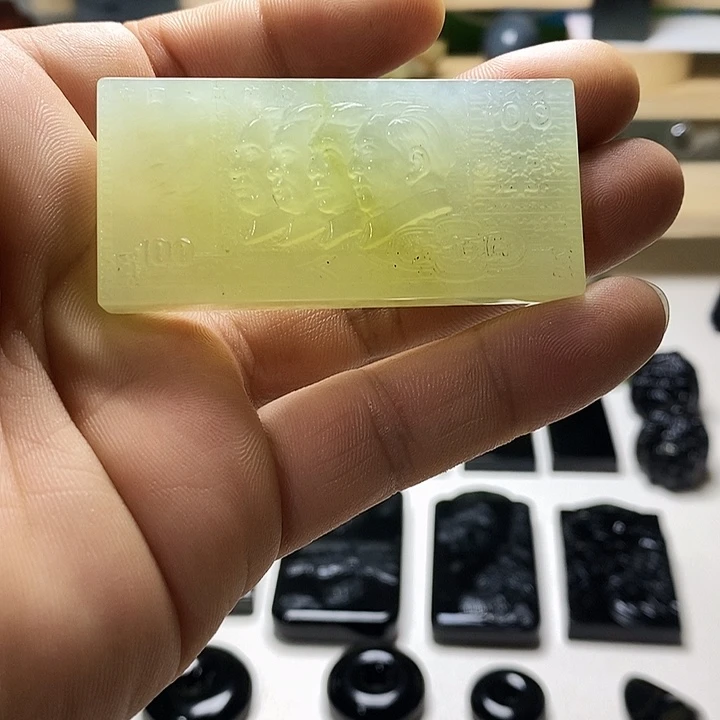 岫玉未镶嵌手把件