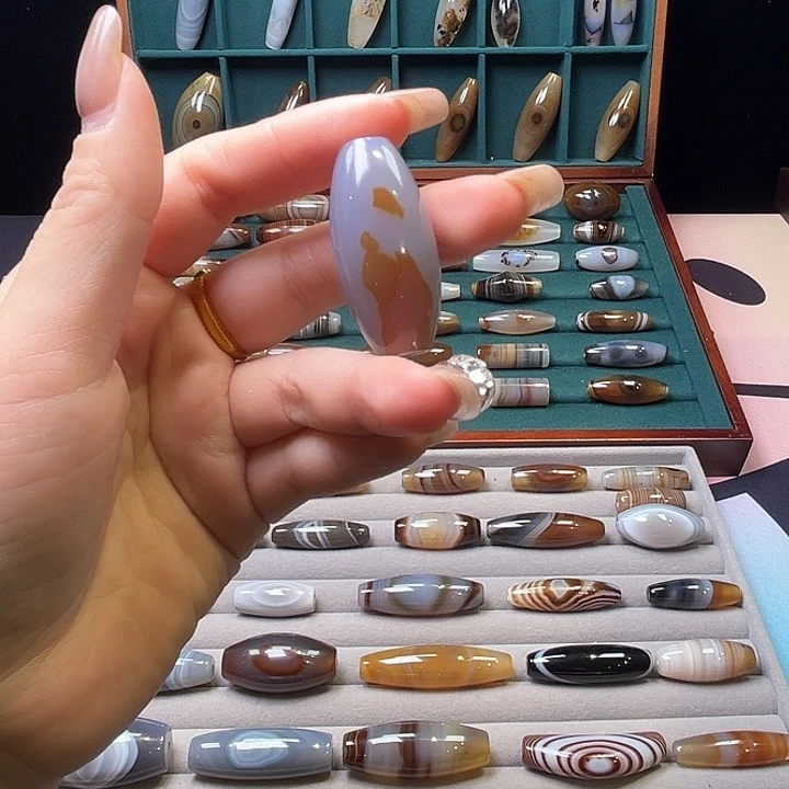 小***.玛瑙/玉髓未镶嵌吊坠(赠链)