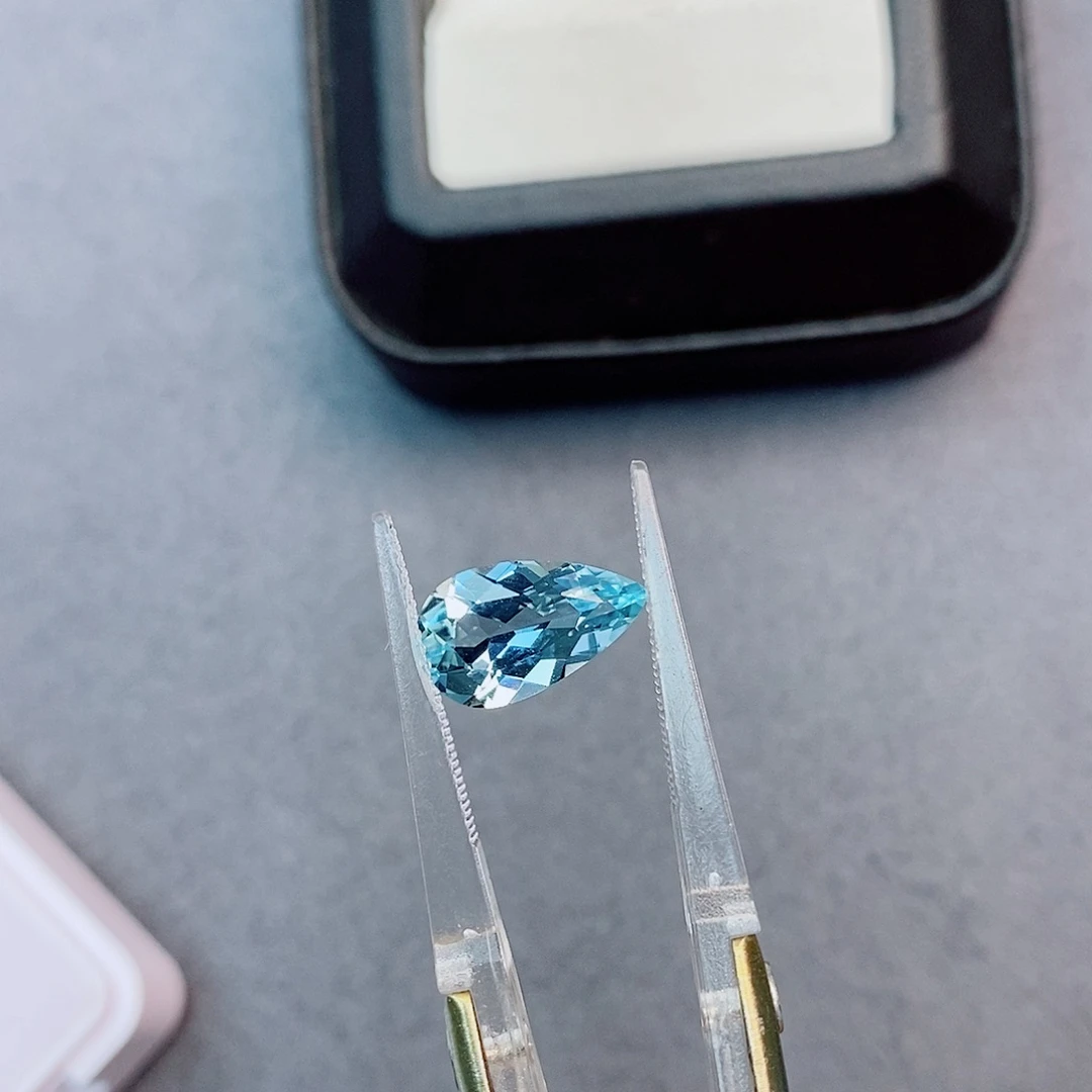 未镶嵌笔搁海蓝宝石2.05ct 圣玛利亚
